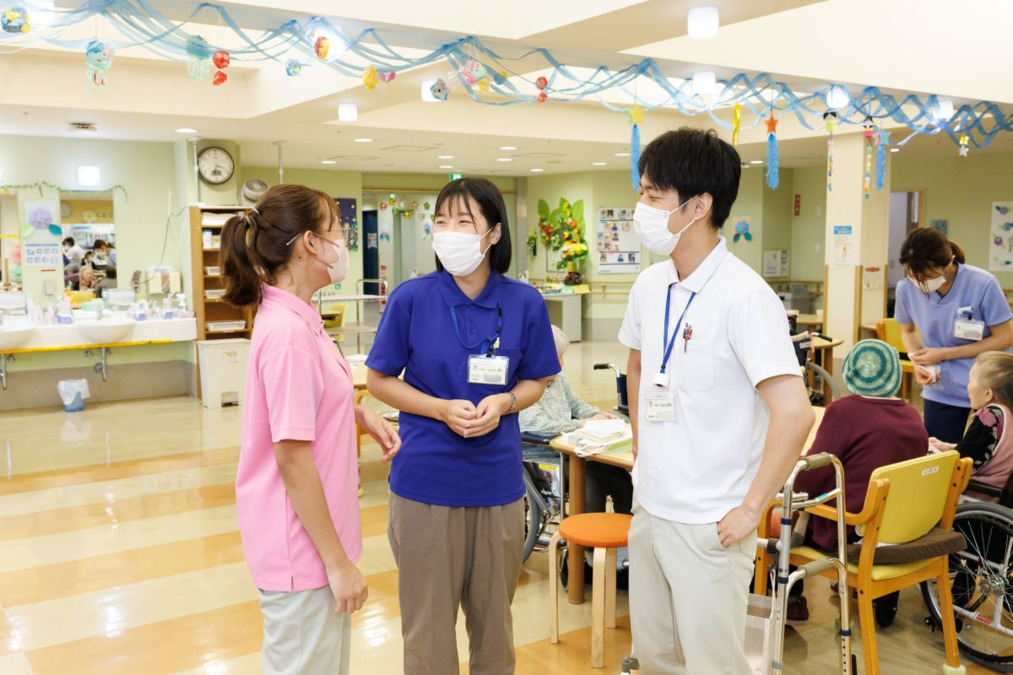 介護老人保健施設大地（介護職/ヘルパーの求人）の写真4枚目：スタッフ間のコミュニケーション良好〇