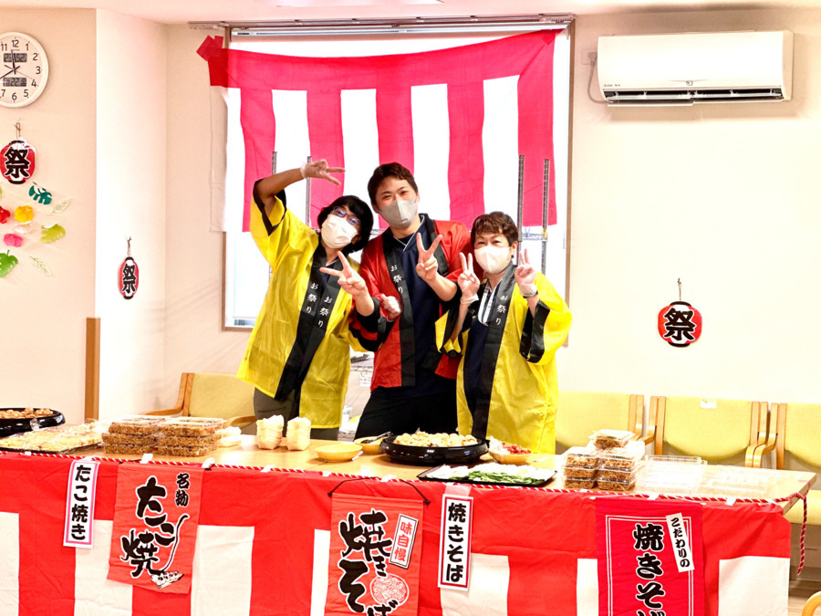 フォンテーヌ大和下鶴間（介護職/ヘルパーの求人）の写真2枚目：2025年夏祭りイベントの様子♪