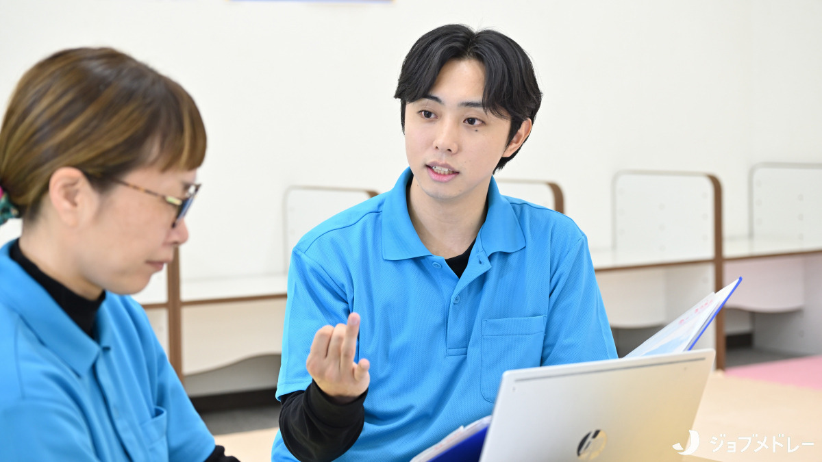 StepUP蒔田通町教室（保育士の求人）の写真20枚目：子どもたちが自分の力を自信を持って発揮できるようにサポートしています