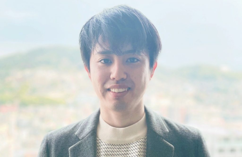 元ヤングケアラーの川原滉介さん。現在は一般社団法人ヤングケアラー協会の運営に携わっている。