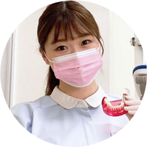 アパレルから歯科衛生士に転身したななほさん