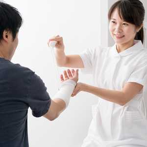 【2019年最新版】看護師の仕事内容・資格・働ける施設・国家試験・年収などについて調査しました!