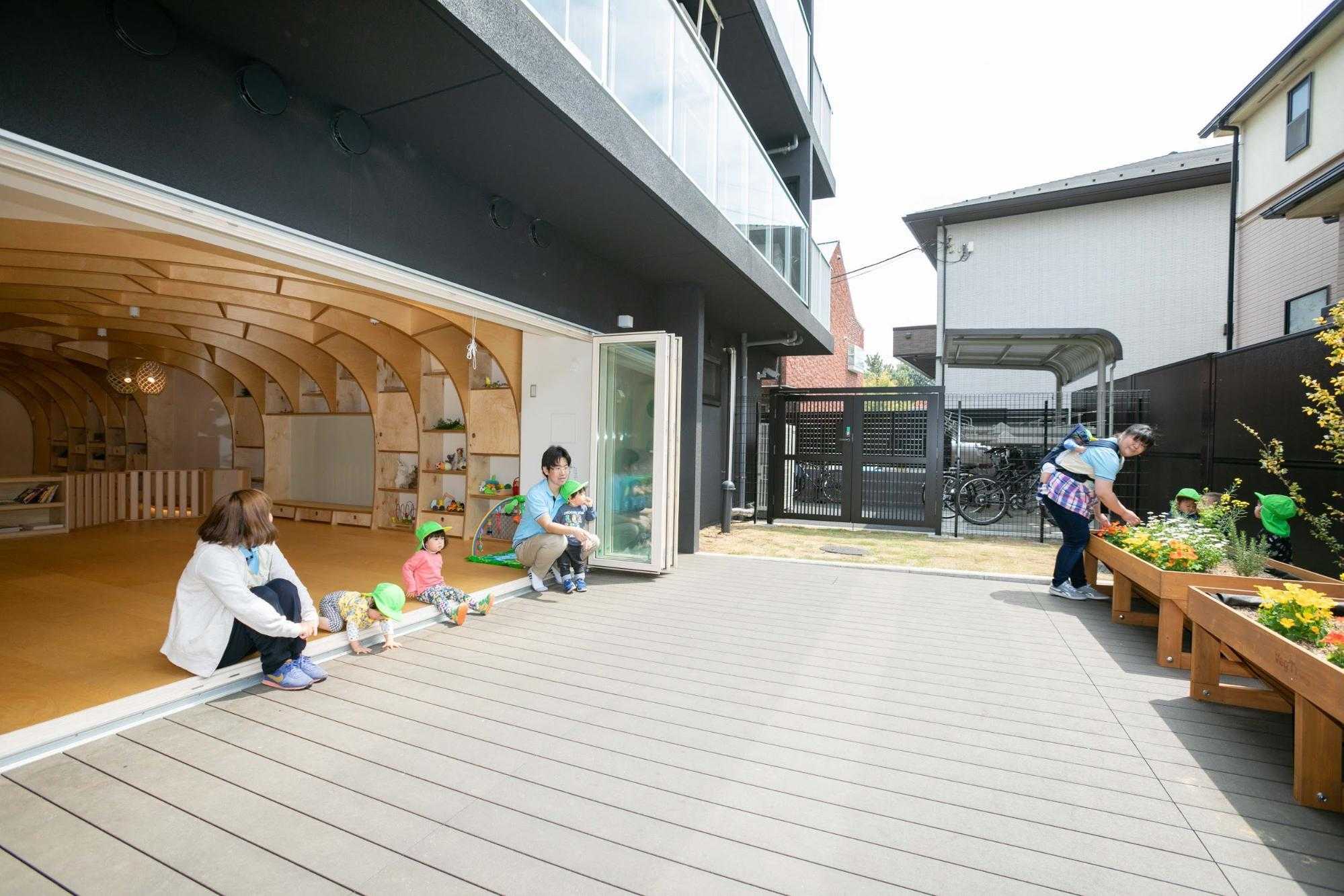ひばりの保育 仙川のいえ屋外テラス