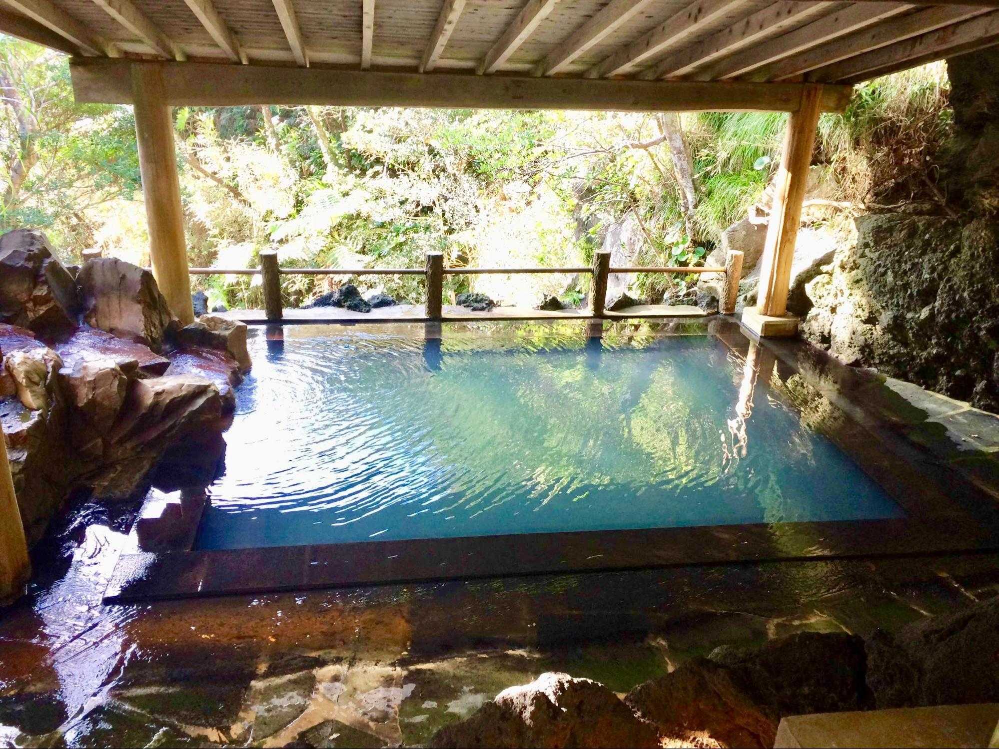 裏見ヶ滝温泉