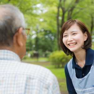 ユマニチュードとは? ケア内容や入門研修・資格の有無について解説