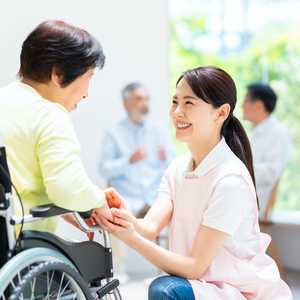 【介護の仕事・職種図鑑】資格は必要? 自分に合った仕事を探すには?