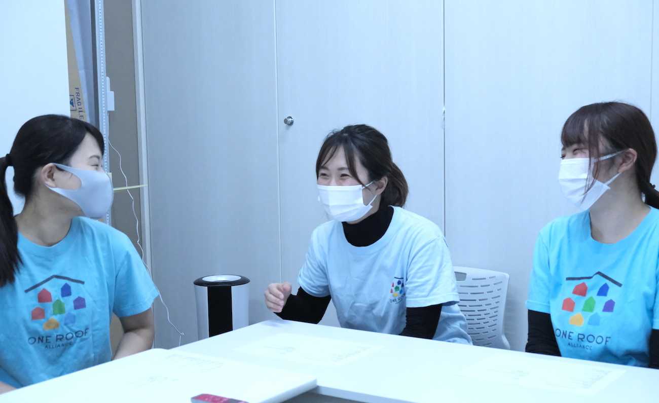 花房山目黒駅前保育園333 保育士 四條さん、齋藤さん、堀之内さん