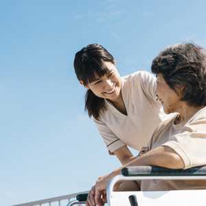 今さら聞けない?新人介護職員ならチェックしておきたい接遇マナーとコミュニケーション